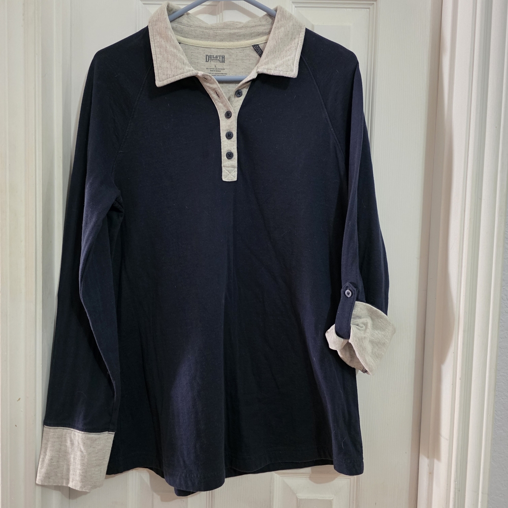 Duluth Trading Co Navy and Cream Button Down Shirt